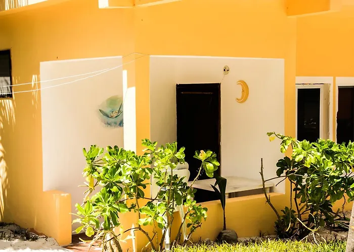 Cabanas Costa Del Sol Hotel *